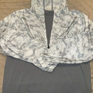 Under Armour Light Gray Camouflage Jacket